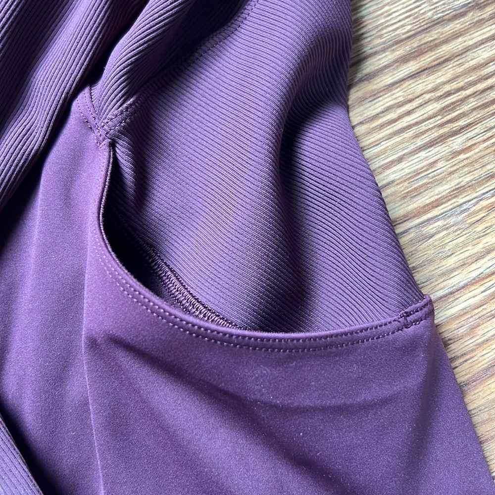 Lululemon jacket size 4 - Picture 2 of 4
